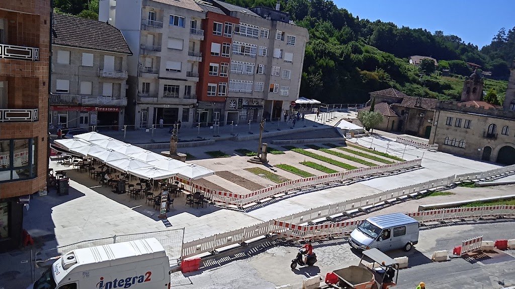 Fonte da Praza de Ponteareas