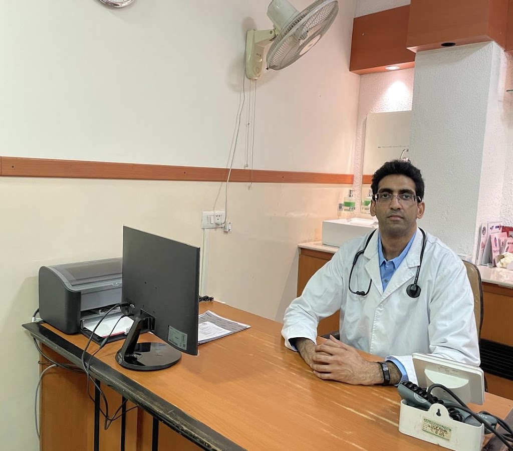 Dr. Dr Akshay Aggrawal Best Interventional Cardiologist In Central Delhi Heart Specialist Doctor