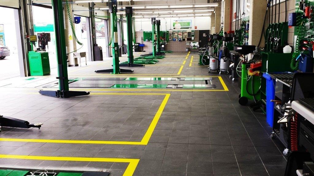 Feu Vert — Interior