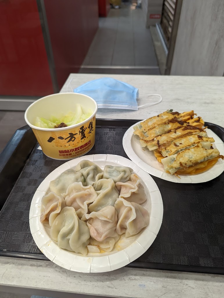 八方雲集鍋貼水餃專賣店 政大店 的照片