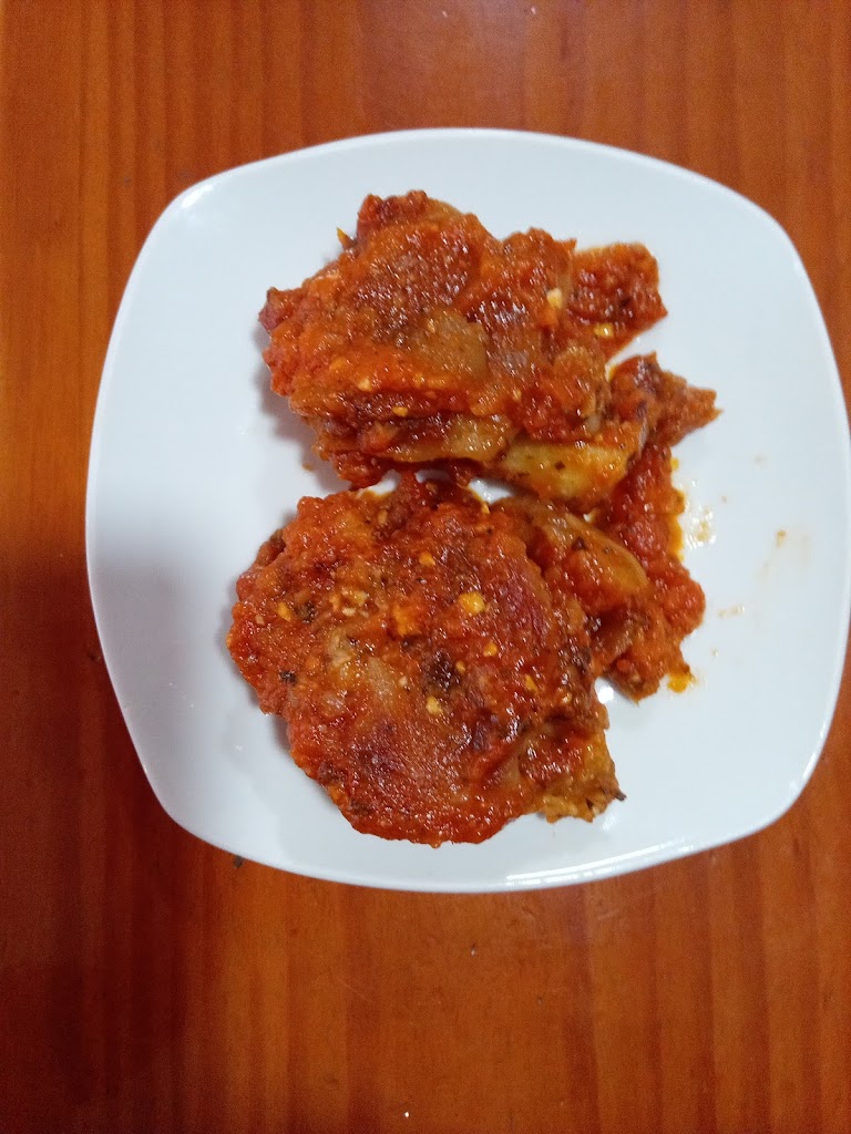 La Bona--Truita — Comida y bebida