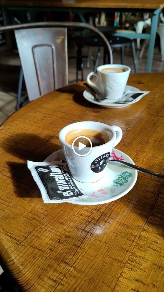 Cafe Bar El Murallon — Videos