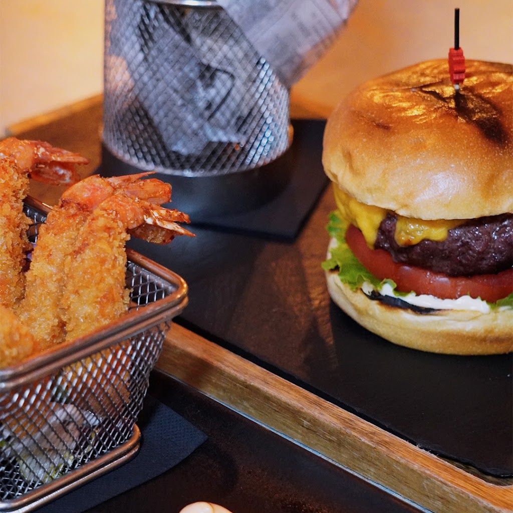 Bonsai Ibiza — Comida y bebida
