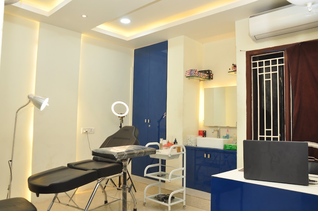 Ashok Unisex Salon Tattoos