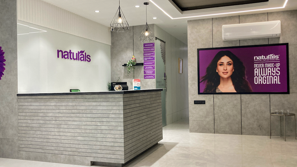 Naturals Salon