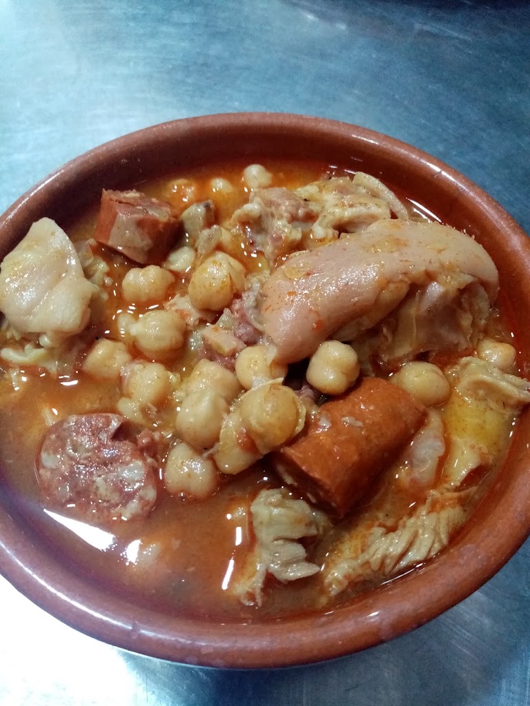 Meson Casa Antonio — Comida y bebida