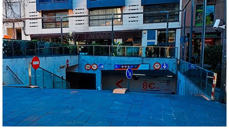 Parking Quatre Cantons telpark by Empark