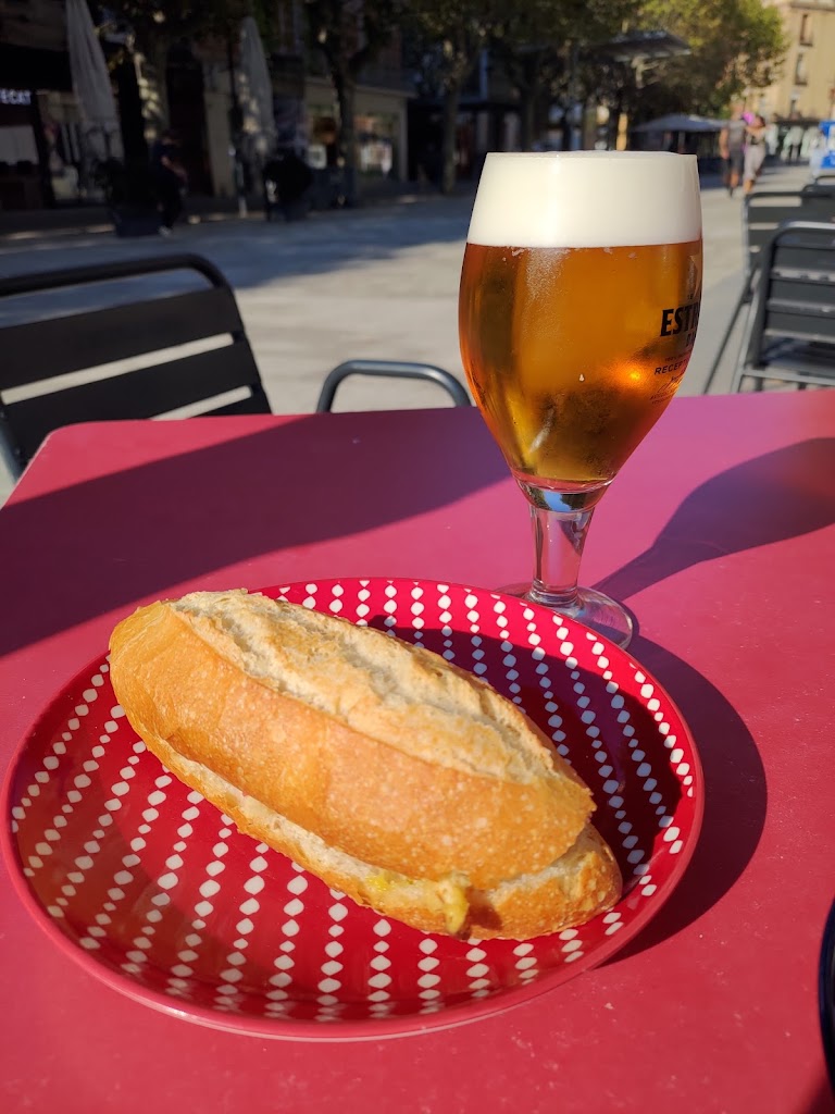 Canaletes — Comida y bebida