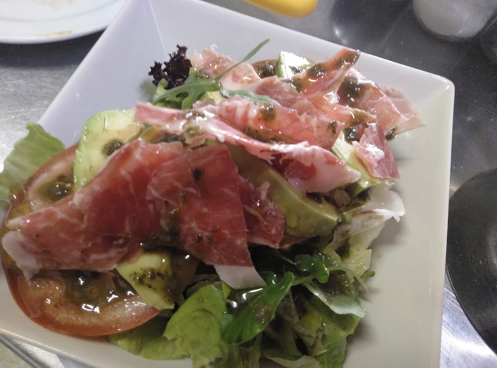 Bar Asturias — Comida y bebida