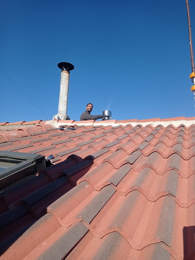 DESHOLLINADOS EN SEGOVIA - Instalacion y mantenimiento de todo tipo de estufas y chimeneas.