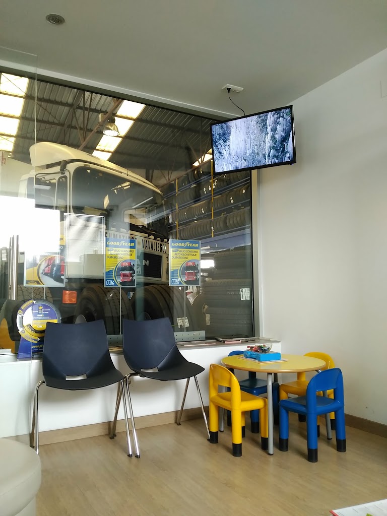 Neumaticos Navaliegos Vulco — Interior