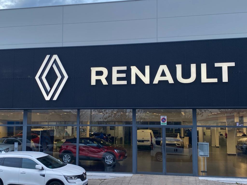 RENAULT CACERES MARCESA