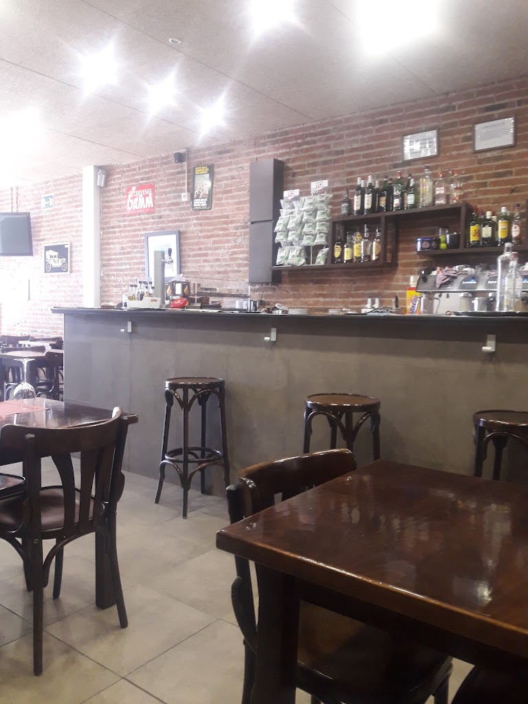 RESTAURANT PETIT PAU PREMIA DE MAR — Ambiente