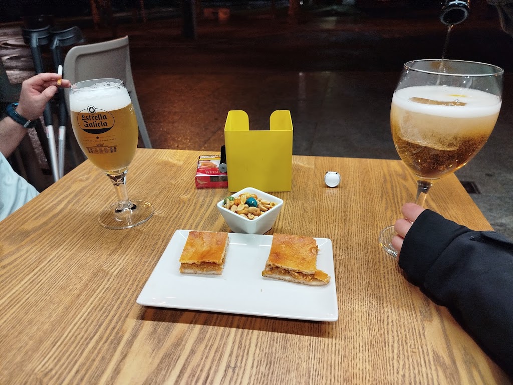 Os Amigos — Comida y bebida