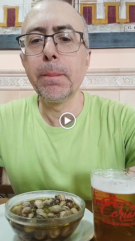 Cafe-Bar El Coriano — Videos