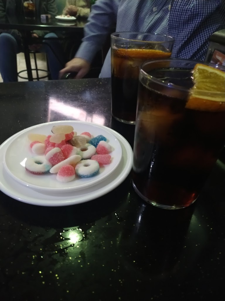 bar Jelo — Comida y bebida