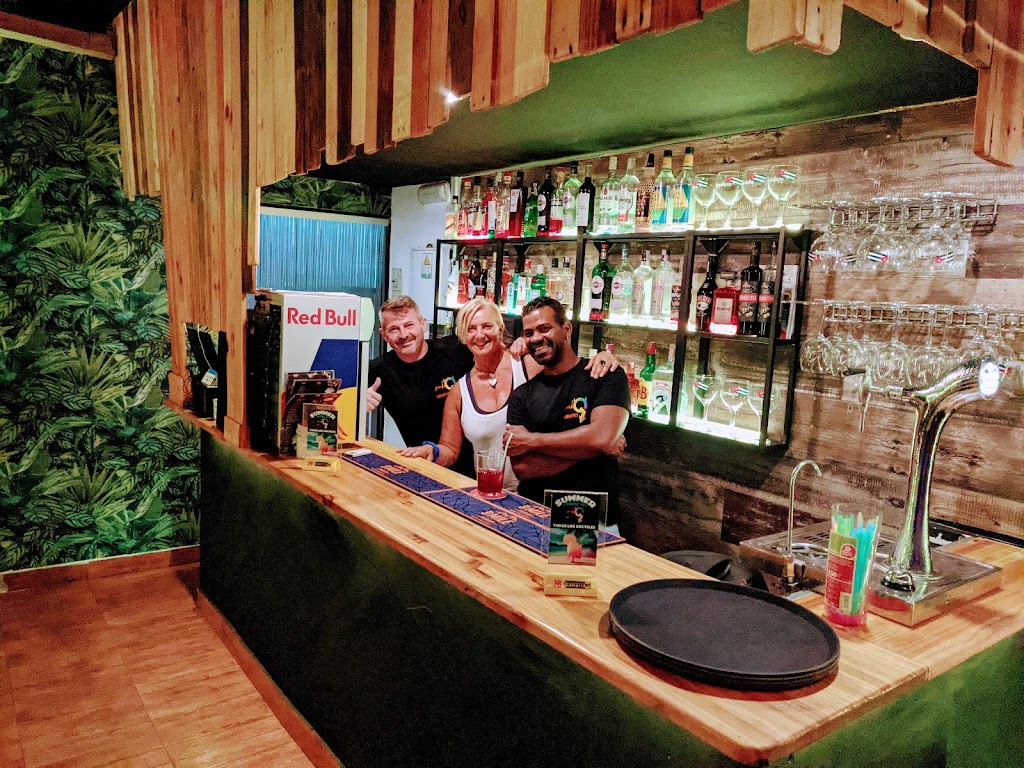 MiQ Bar — Ambiente
