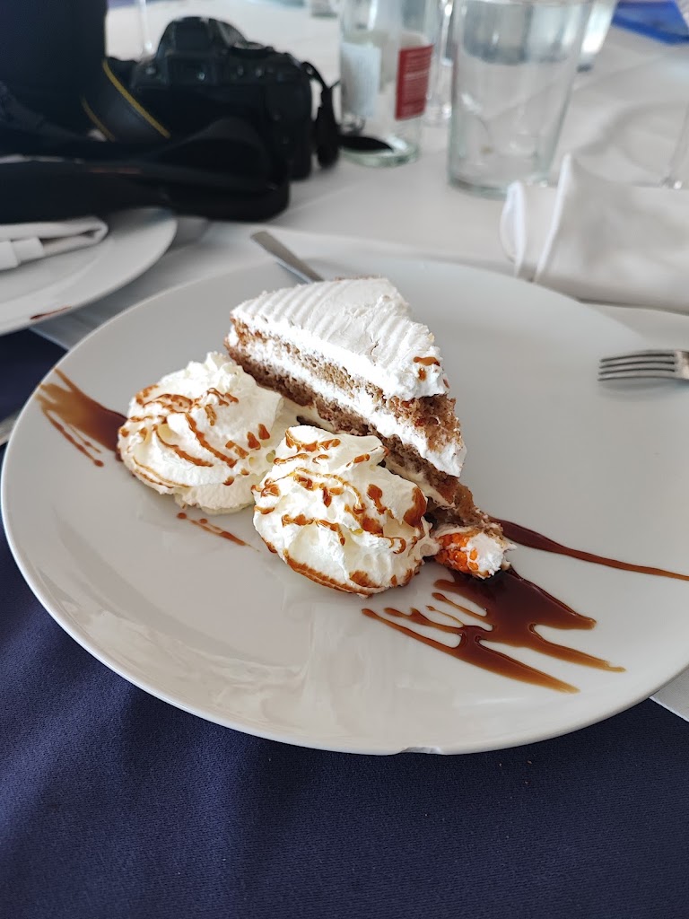 Cafeteria Club Nautico Santiago de la Ribera — Comida y bebida