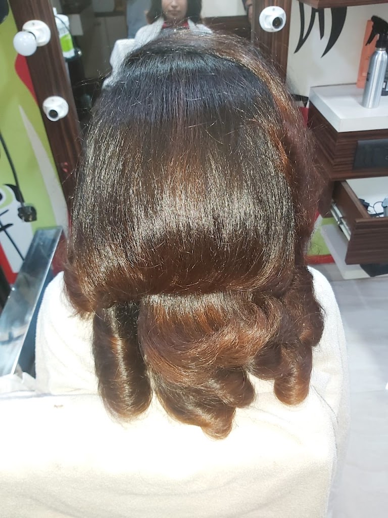 Jawed Habib Unisex Salon