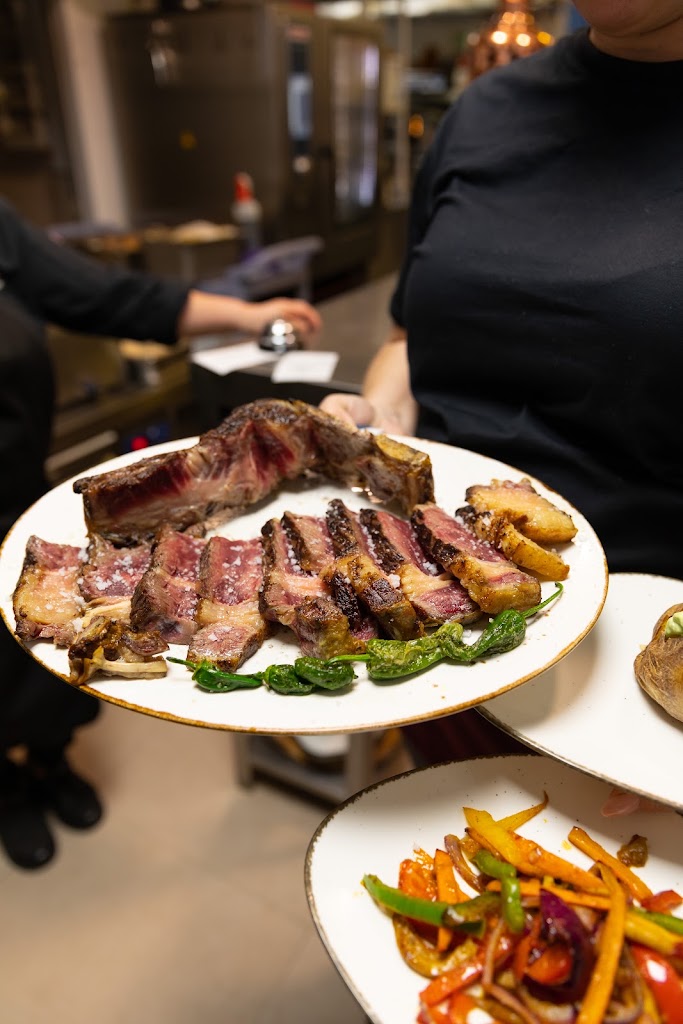 Restaurante El Fogon de Morales — Comida y bebida