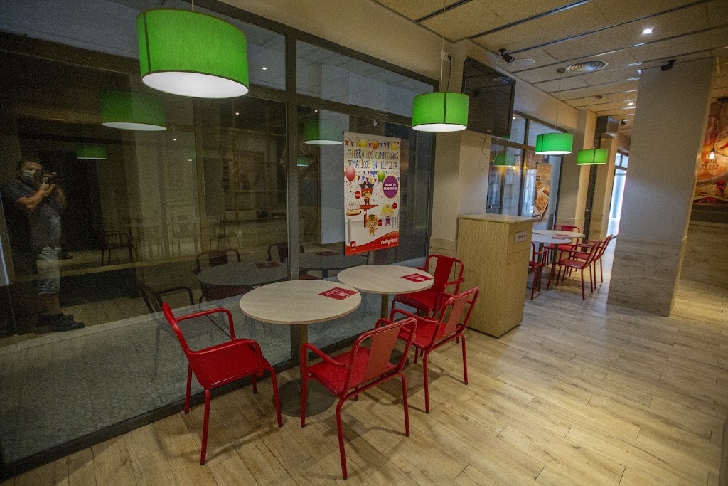 Telepizza Don Benito - Comida a Domicilio — Ambiente