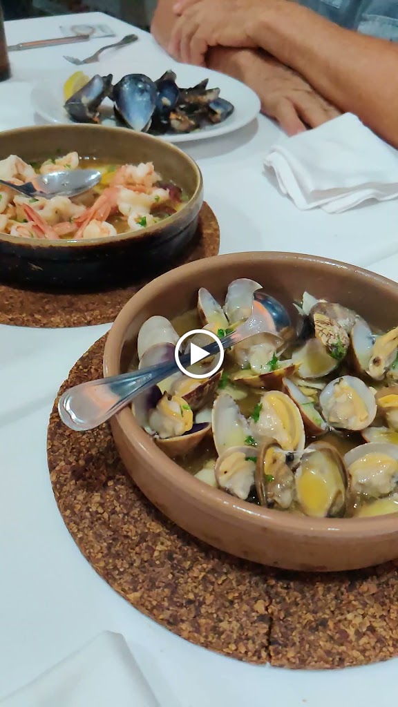 Restaurante Domi 2 — Videos