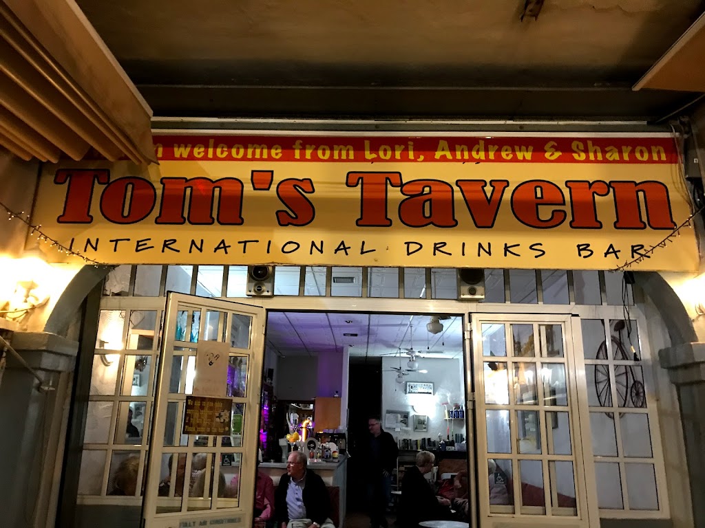 Toms Tavern