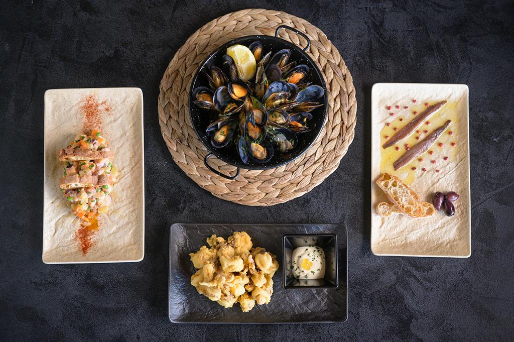Mareny Restaurant — Comida y bebida