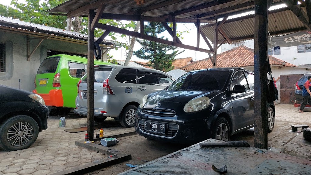 Bengkel Mobil Pak Yanto