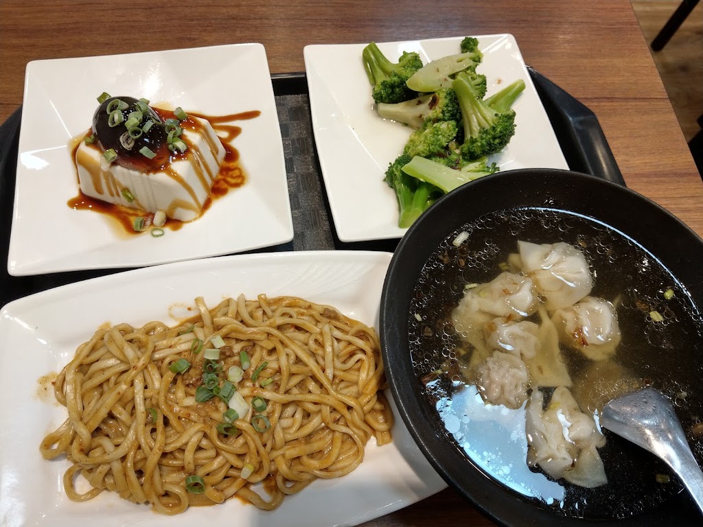 八方雲集台南東寧店 的照片