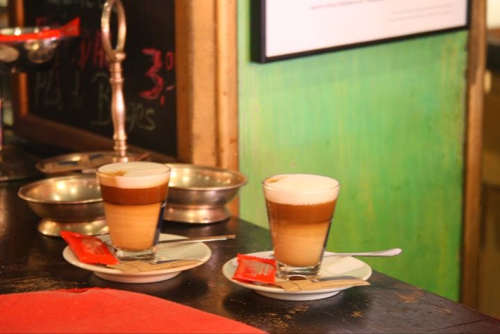 Bar Cafe Coto — Comida y bebida