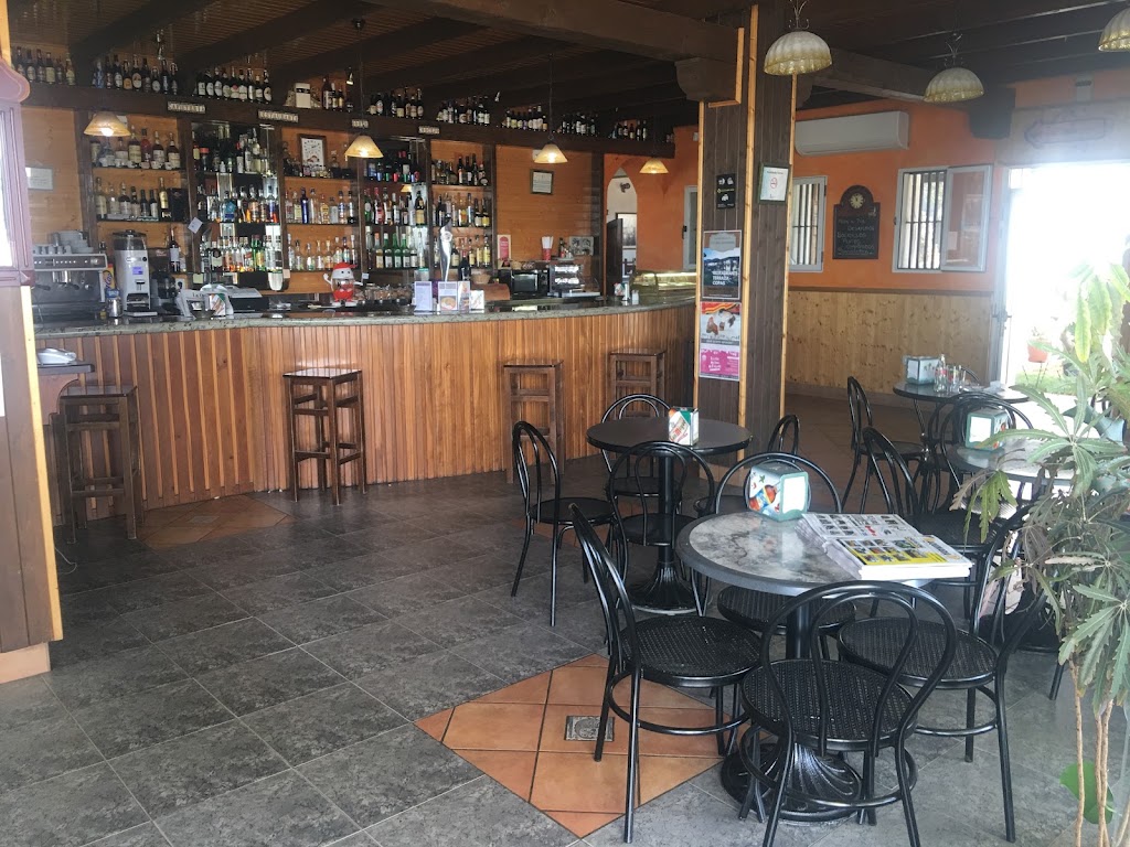 E.S- Cafeteria Monte Concejo Repostar — Interior