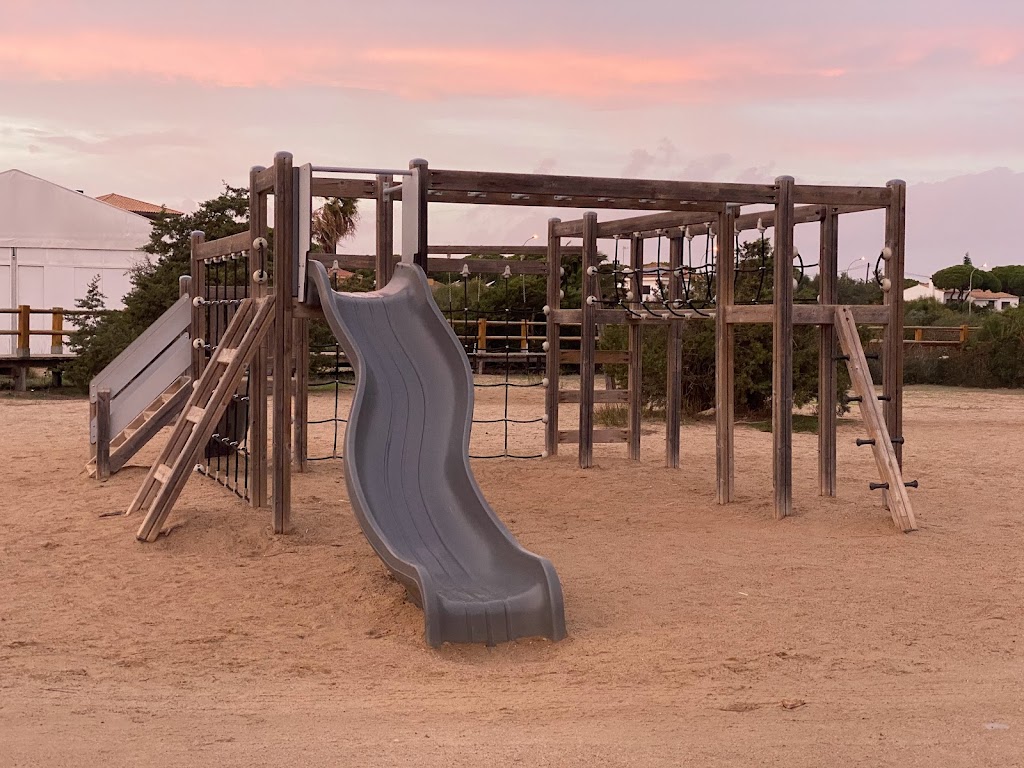 Parque infantil "Los Alcornoques"