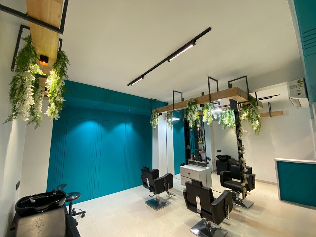 Adore Unisex Salon