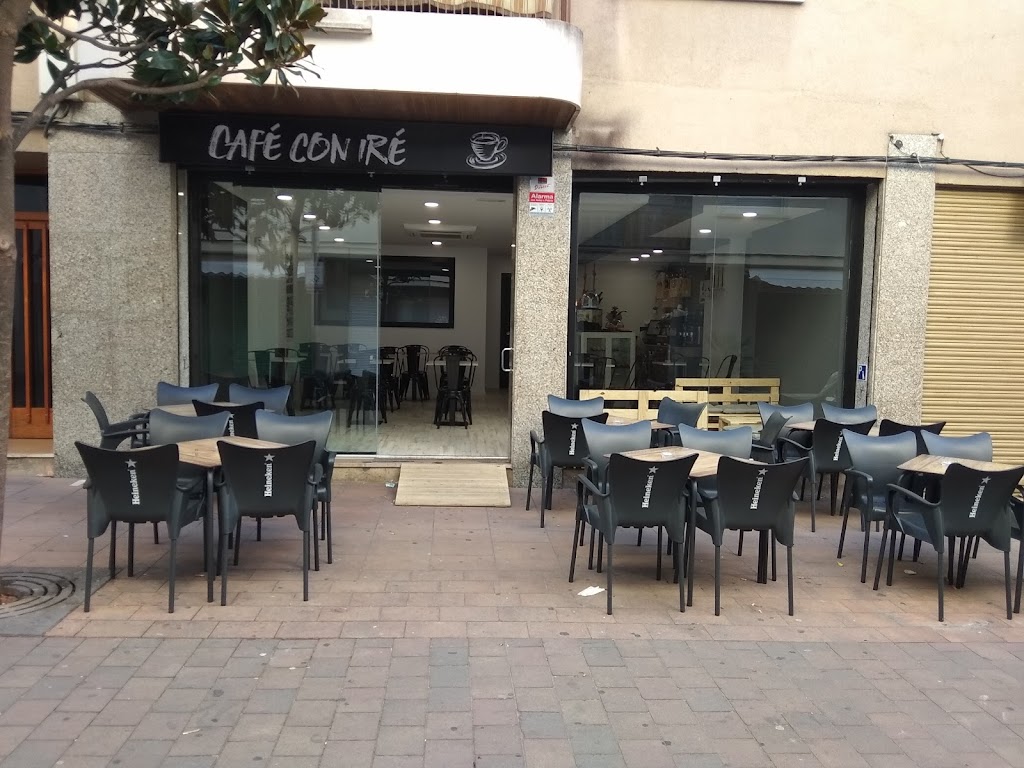 Cafe con ire — Ambiente
