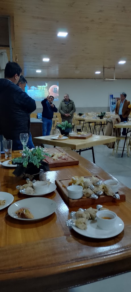 Comida y bebida