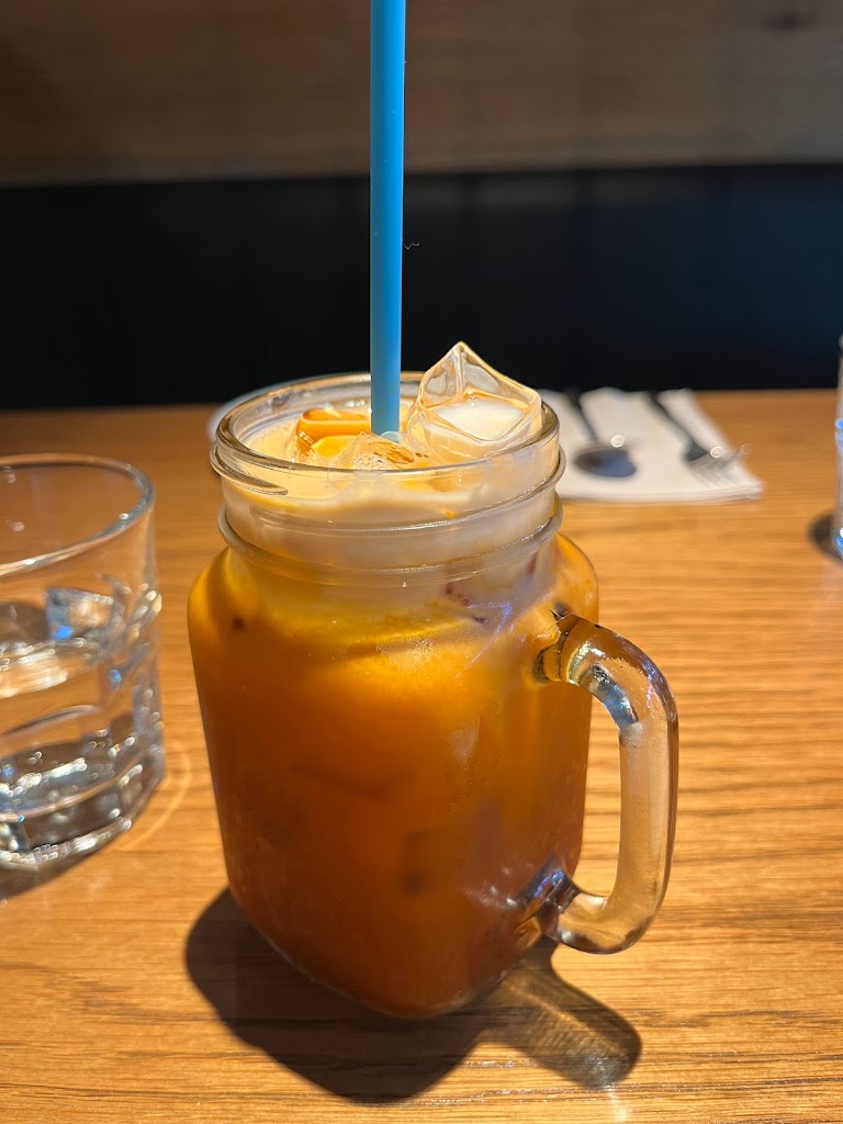 Bai Tong Thai Street Cafe