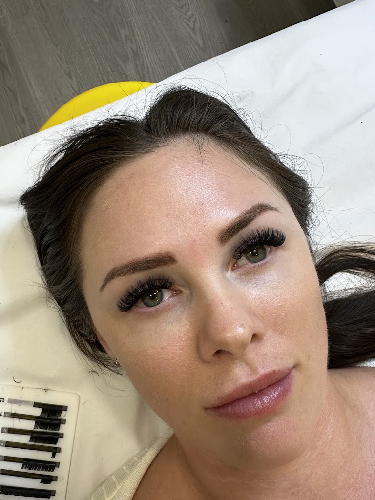 VIP EYELASHES by Ella Sova — Del propietario