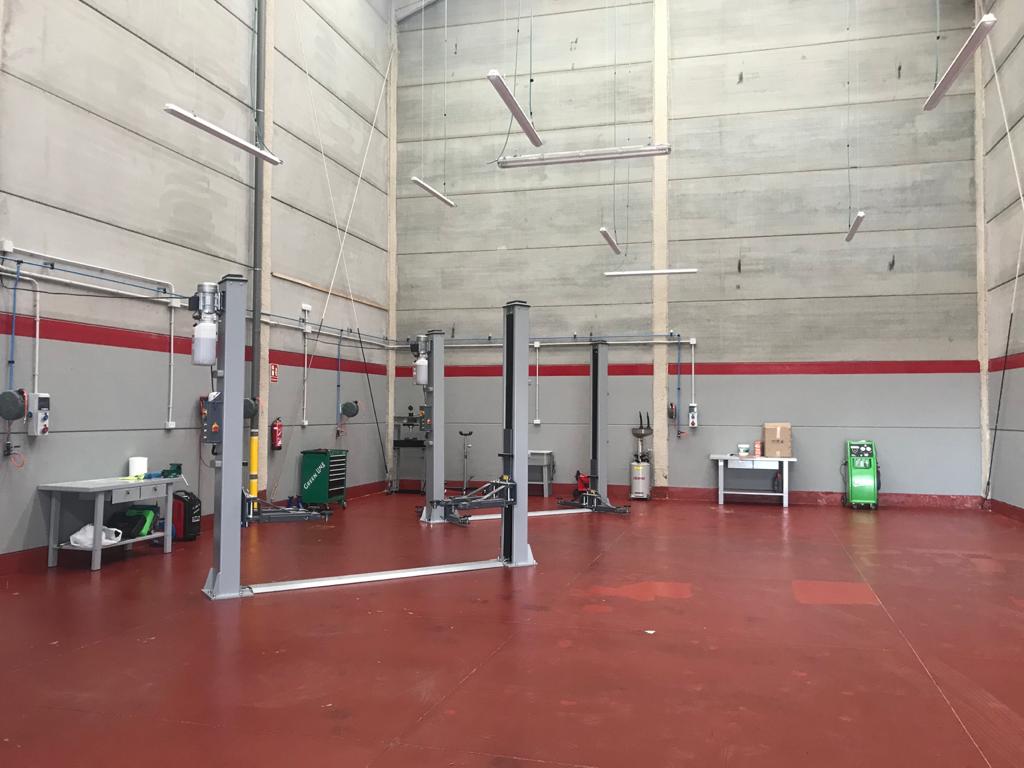 Auto Servicios Stefano — Interior