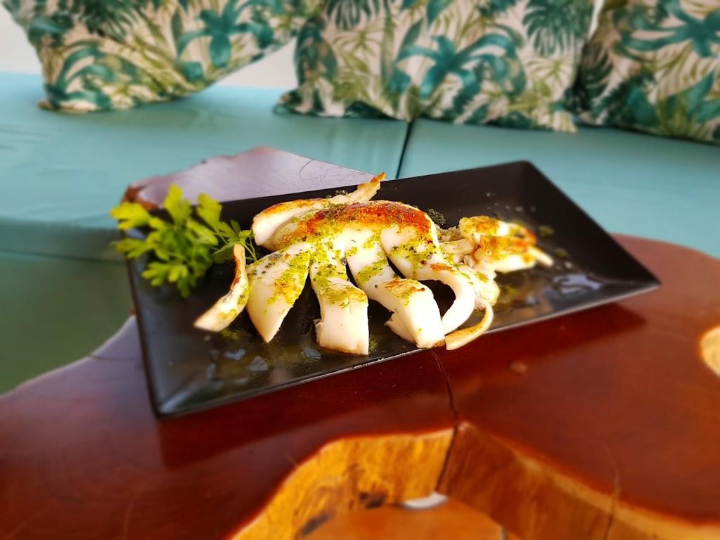 Battuta Cafe Bar — Comida y bebida