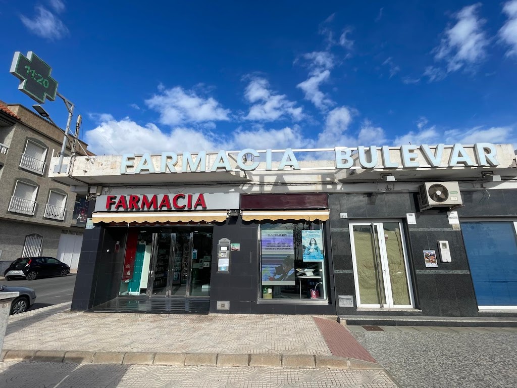 Farmacia Bulevar La Gangosa // Ldo. Antonio Navarrete Alcala// Parafarmacia Vicar