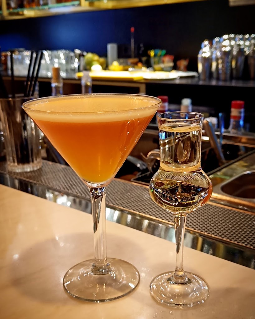 Zarcos Cocktail bar — Martini