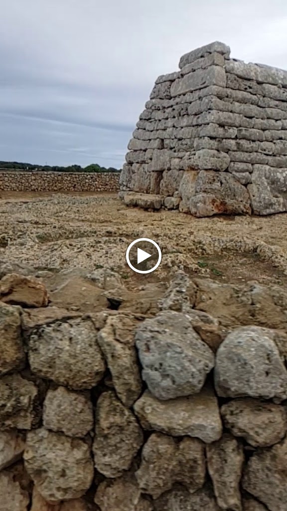 Aparcamiento Naveta des Tudons — Videos