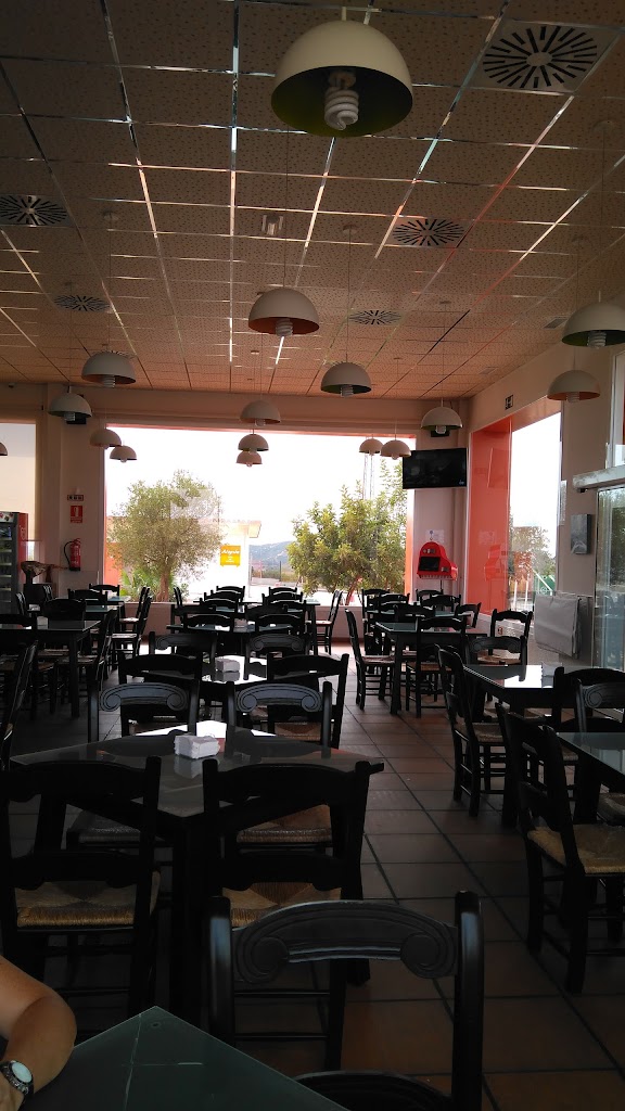 Estacion Servicio Alegria — Interior