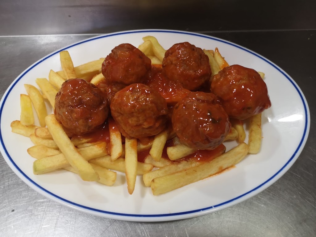 Los Tres Tesoros Cafeteria — Papas fritas