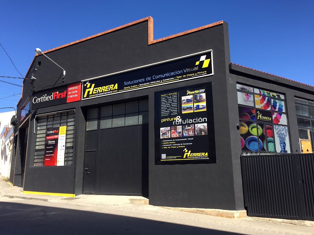Chapa, Pintura y Rotulacion Herrera — Exterior