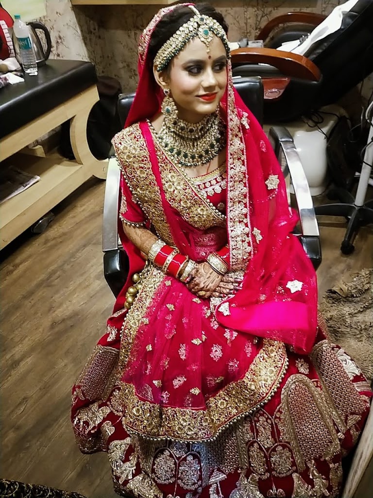 Madhuri Beauty Saloon Skin Hair Ajmer