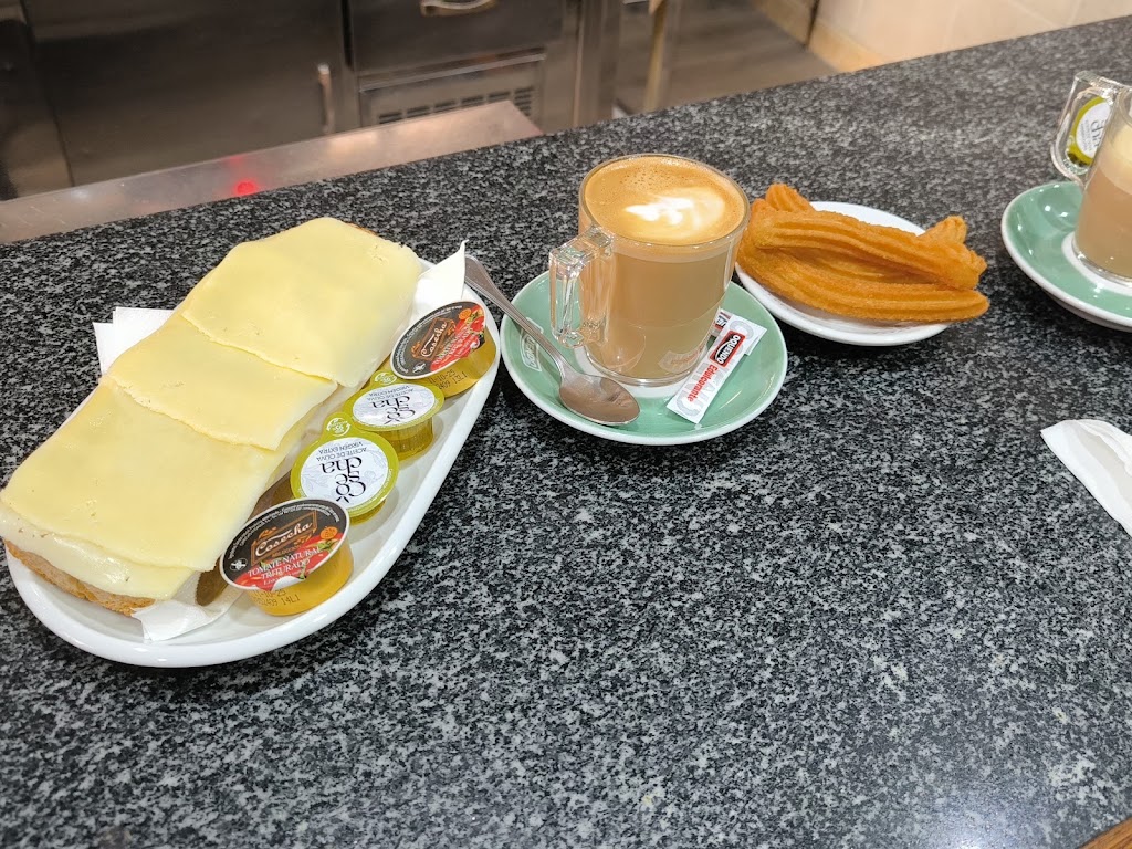 Cafe-Bar Los Guajes — Mas recientes