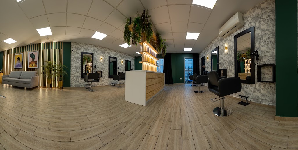 Guilaroff ?Que pelo quieres hoy? — Interior