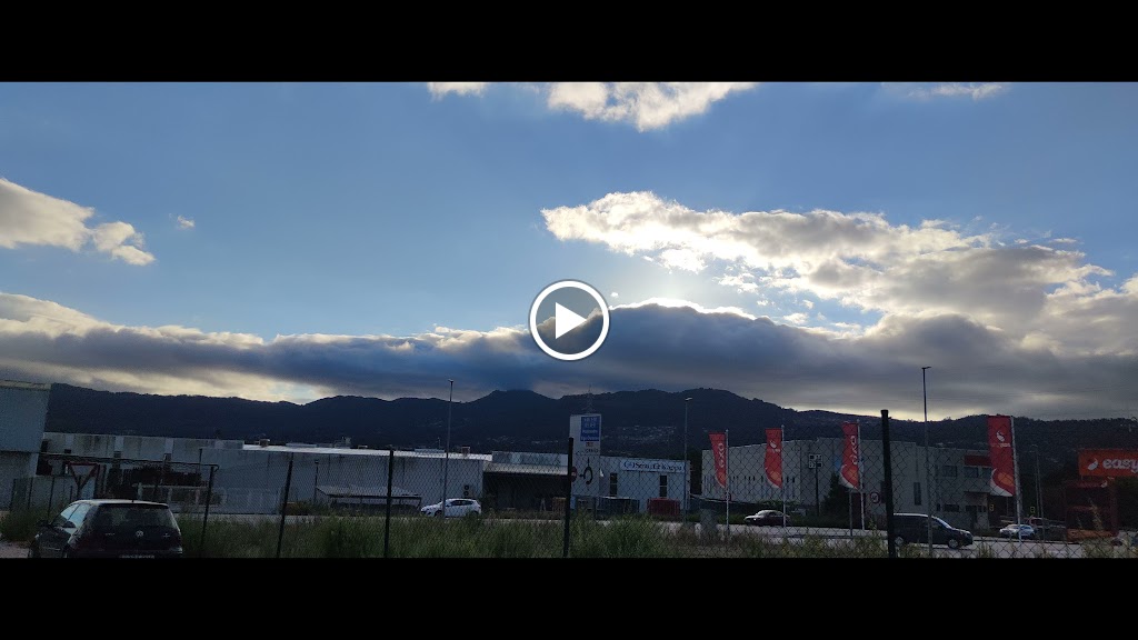 Gasolinera EasyGas O Porrino — Videos